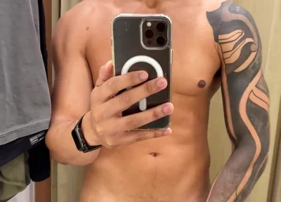 Jerking off in Fitting Room