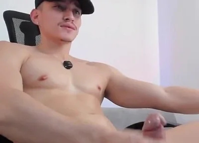 Amateur Gay Latino Santiago Xoxo Big Cock Cumshot POV