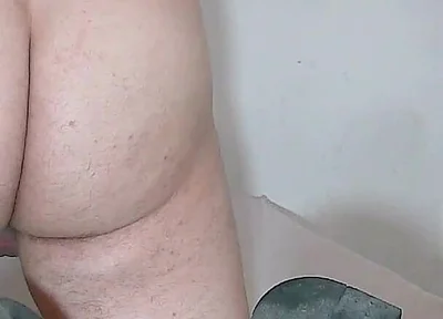 I Don't Like Messing Around, I'll Take off My Clothes Soon