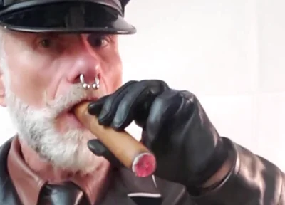 Bluf Smoking