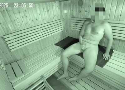 Camera Caught Guy Jerking off in Sauna