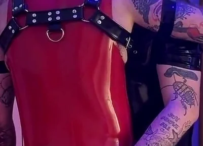 Hairy Latex Make Out
