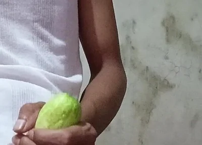 Jujut Expression Playing Solo Using Cucumbers That Have Been Hollowed Out