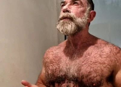 Hairy Muscle Stepdaddy Showering