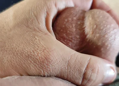 Homemade Stimulator Shoots Electric Shock in the Glans.