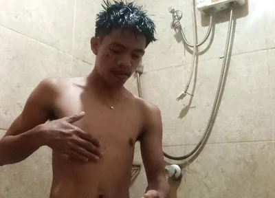 #1 Creator Jameson Official Gets Soaked: Shower Piss & Cum