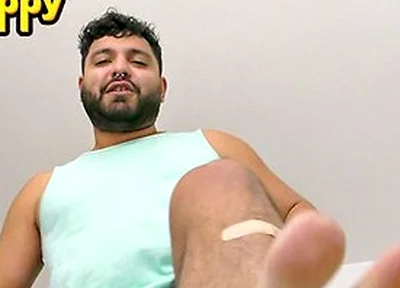 Demetri Silver Shrinks Intruder And Demands Giant