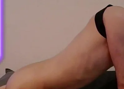 Machine Vs. Sub: Extreme Fuck-machine Twink Stretched His Thigth Hole with Massive Dildo for First Time!!