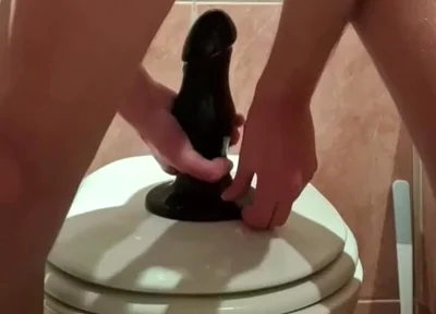 Hot Gay Twink Riding Huge Anal Dildo's