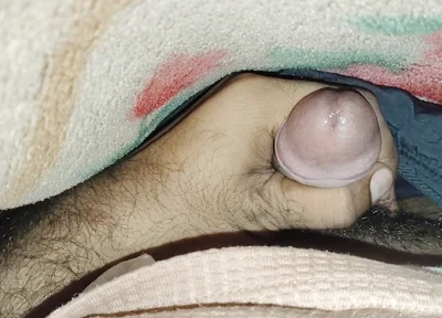 Hot Deshi College Boy Masturbation Under the Blanket