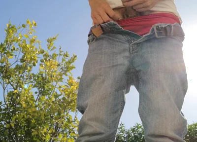 Hot Guy Jerks off Nervously Outdoor