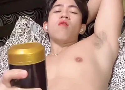 Pinoy with Big Dick Trying Dildo