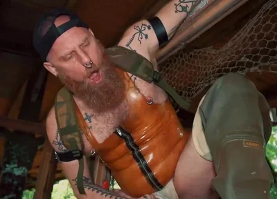 Fellball Take Turns Fisting Deep Into Each Others Wide Asses With Rose Bud And Axel Abysse
