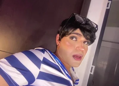 Ken Prince Sissy Latino Opens Her Bubble Ass to Pizza Delivery Man After Smelling Sweaty Feet