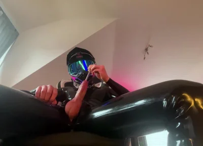 Horny Rubber Mx Biker Sounding Himself (huge Cumshot)