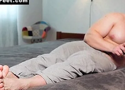 Aleck Strips Down And Rubs His Gorgeous Feet For You