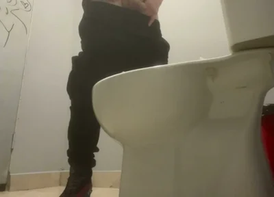 Amateur Friends Pissing Together in the Club's Toilets