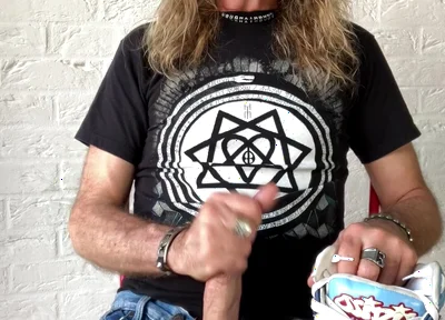 Longhairdude Wanks and Cums with Osiris Trainers, Torn Jeans, Tshirt