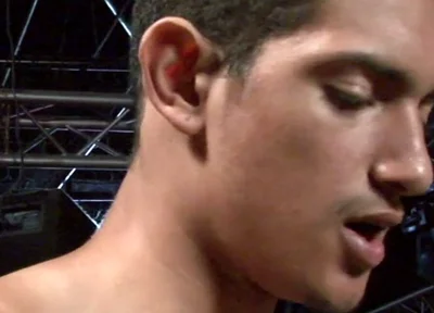 Bukkake Amateur with Gay Twinks Sucking All His Friends to the Cum