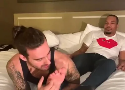 Reds Feet Worshipped