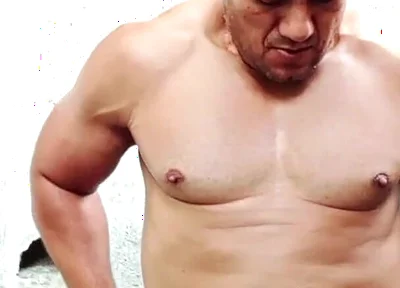 Yuri Gaucho Muscular Male Cumming