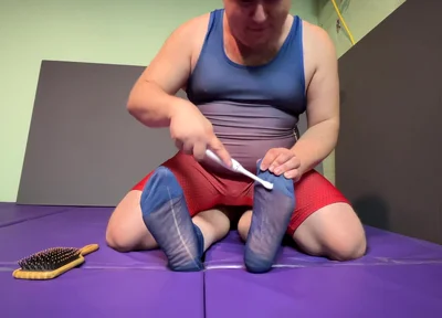 Matt Tickles the Gigglemeister