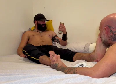 Foot Fetish Submission Zach Elliott Worships Masters Feet