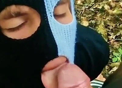 Twinks with Big Dicks Fuck During Breaks in the Park Without Condoms Until They Cum