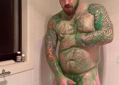 Chubby Bear Covers Himself in Slime and Jerks off