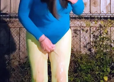 CD Outdoors Pissing My Nylon Pantyhose, Feet and Shoes.