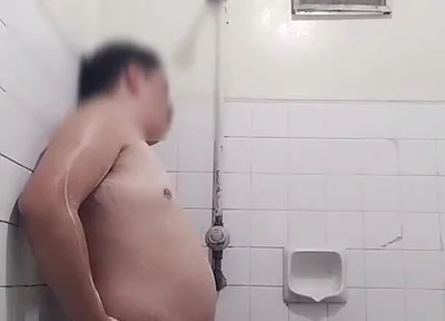 A Handsome Pinoy Masturbating Before a Shower.