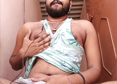 A Hot Bhabhi Has Working in Kitchen Has Grab by a Horny Man and Ismaatdeva Has Fully Feel That Orgasm