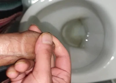 Beautiful Twink Jerks off in a Toilet