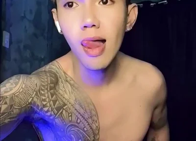 Inked Horny Twink Performed in a Live Webcam Show