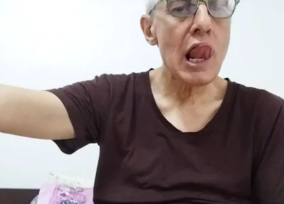 Tongue Shows Fuck My Big Cock