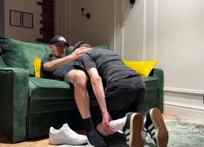 Sniffs Boyfriend's Dirty Socks After Work and Gets Cum Inside