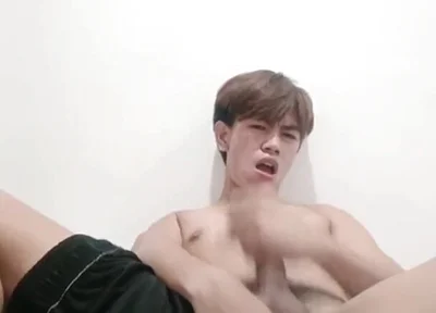 Young Asian Guy Wants You Daddy