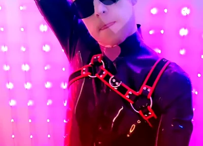 Vide Clip Outtake for My New Reellatexrubberblackstyle