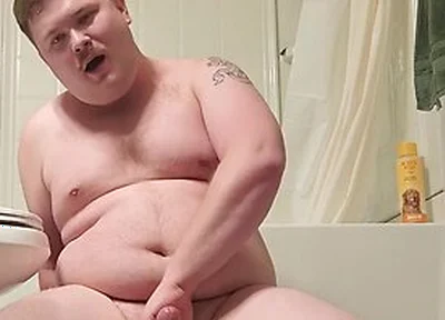 Bottom Rides Dildo And Gets Verbal