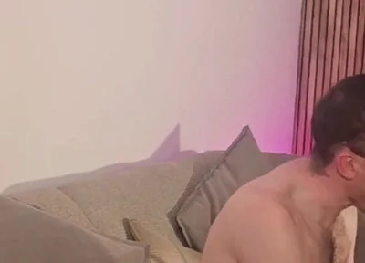 Englishtom Fucks a Load Out of Hungthotter