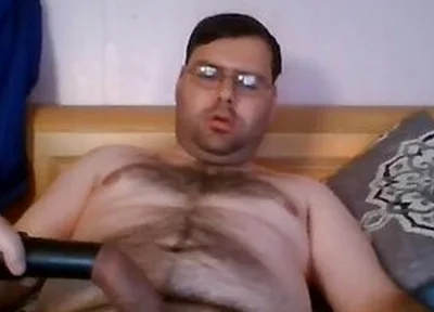 Nerdybibear - Vacuum Sucking