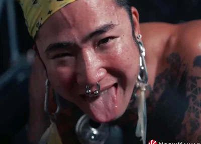 Kinky Drinks His Own Pee With Yoshi Kawasaki