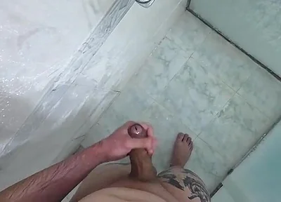 Jerking off to the Shower