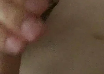 Twink Jerks off in His Bed and Cum on His Stomach