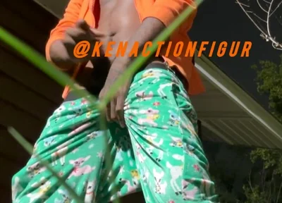 Kenactionfigur Busting a Big Ass Nut Outside the Trap House