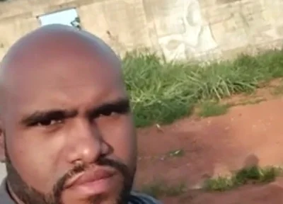 Alone at the Construction Site, I Always Secretly Masturbate.