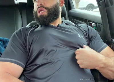 Muscle Cub in the Car