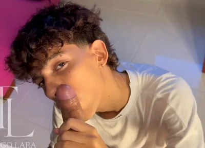 The Twink Delivery Man Warmed Me up and I Had to Put Him to Suck My Cock