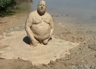 Mudbath in Creamy, Light Mud - Like Vanilla Pudding