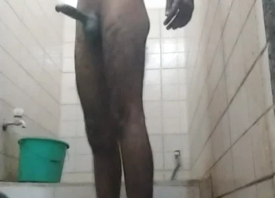 I Am Bathing Alone, Someone Please Come